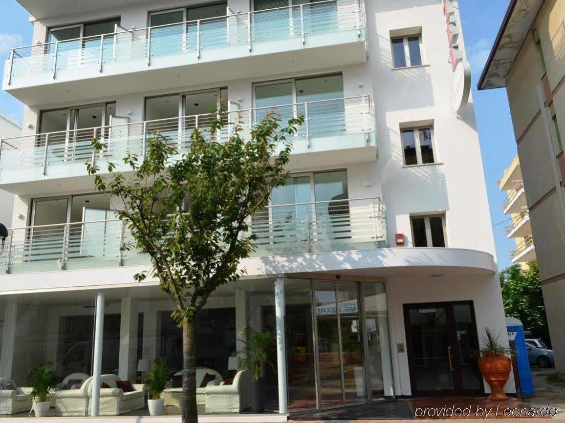 Hotel Rossini 4S Lignano Sabbiadoro Dış mekan fotoğraf