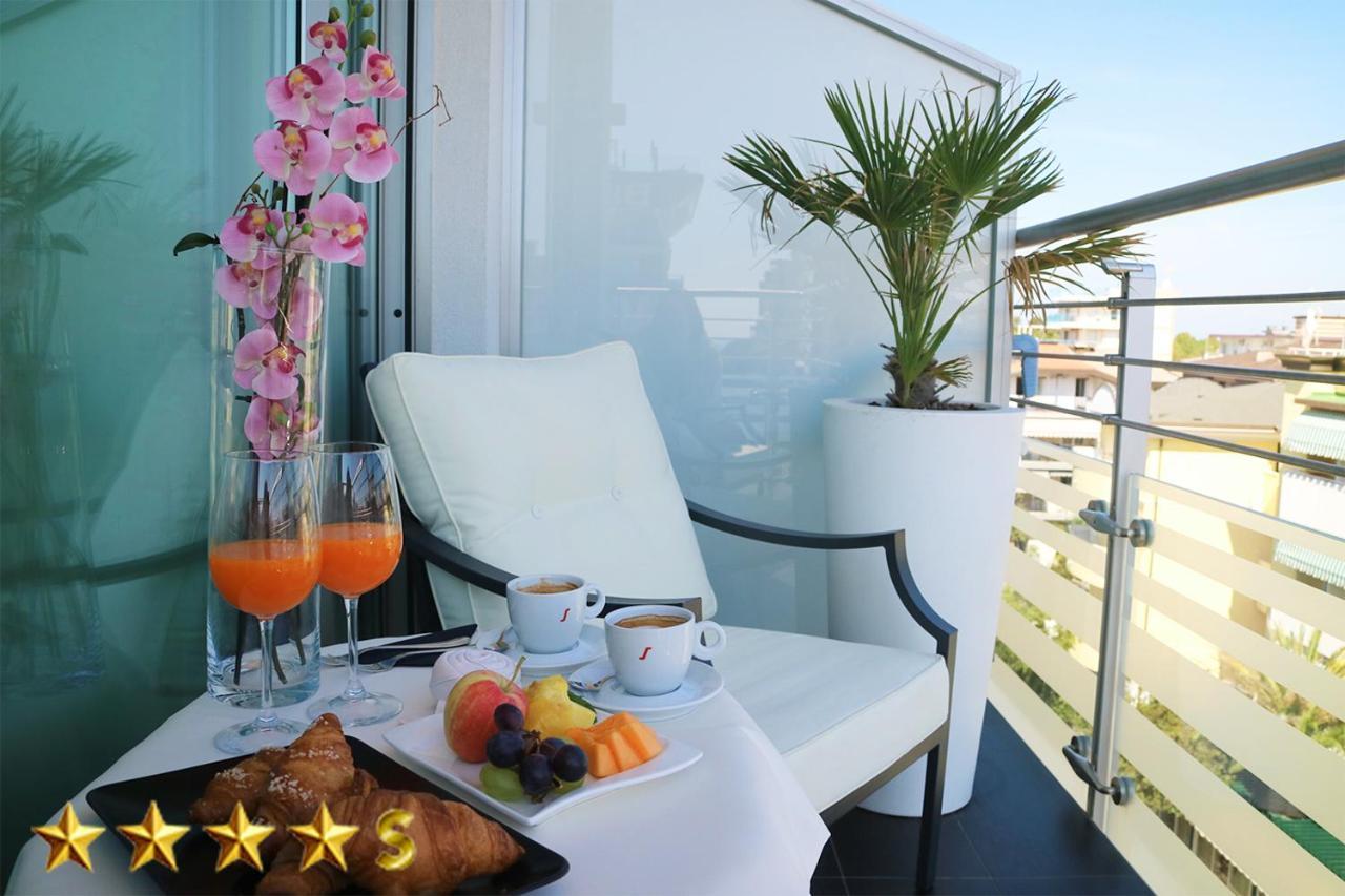 Hotel Rossini 4S Lignano Sabbiadoro Dış mekan fotoğraf