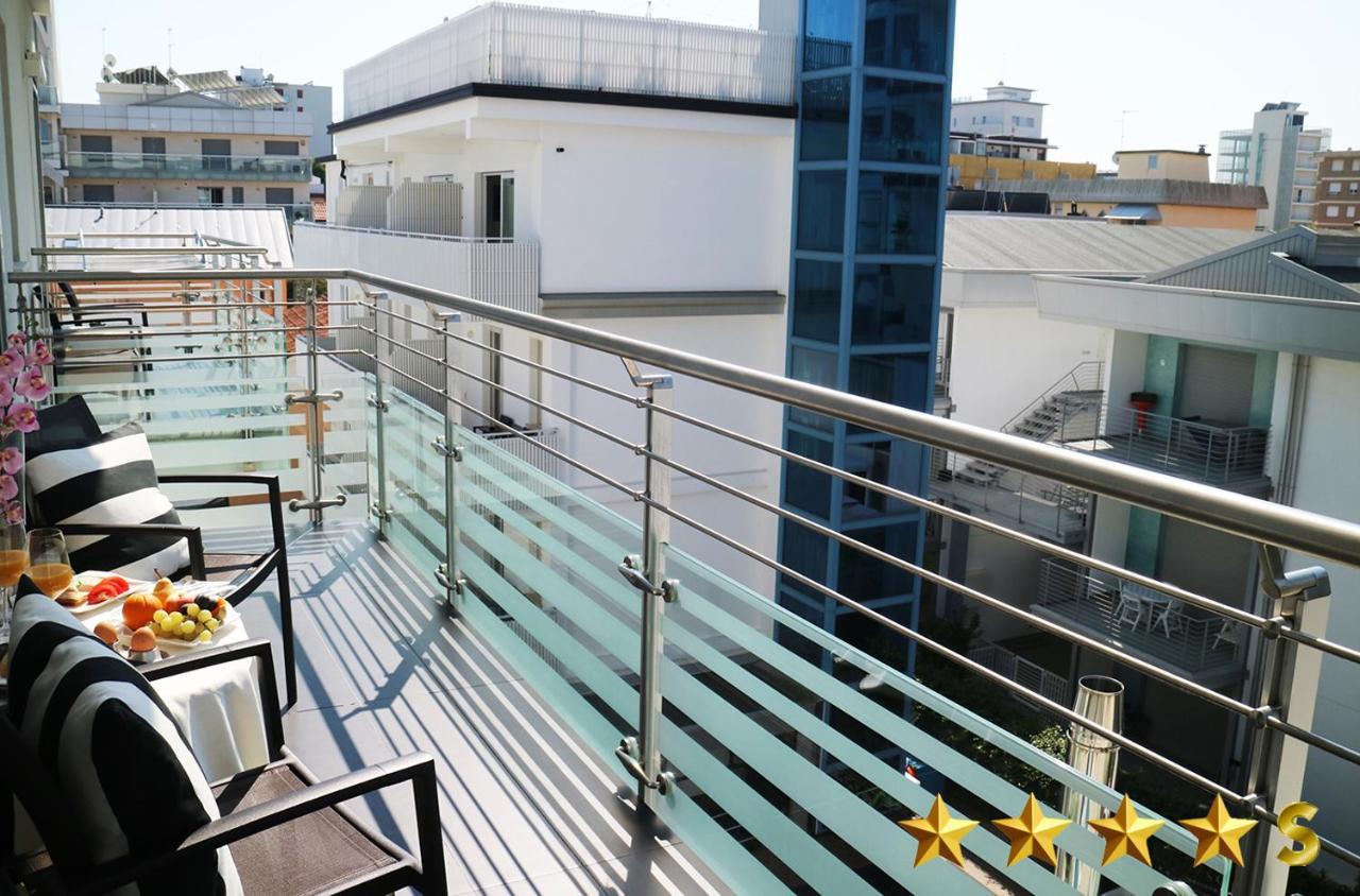 Hotel Rossini 4S Lignano Sabbiadoro Dış mekan fotoğraf