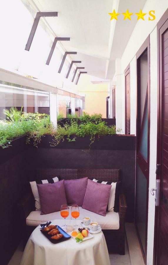 Hotel Rossini 4S Lignano Sabbiadoro Dış mekan fotoğraf